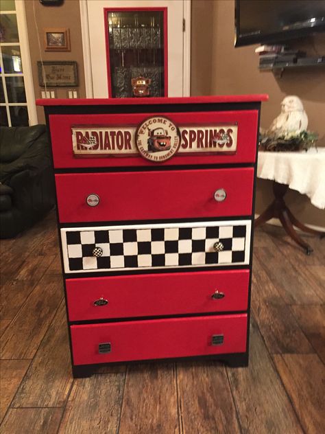 Radiator springs dresser Lighting Mcqueen Room Ideas, Lightning Mcqueen Nursery, Lightning Mcqueen Bedroom Ideas, Lighting Mcqueen Bedroom, Disney Cars Room Decor, Radiator Springs Bedroom, Lightening Mcqueen Room, Lightning Mcqueen Room Ideas, Lightning Mcqueen Room