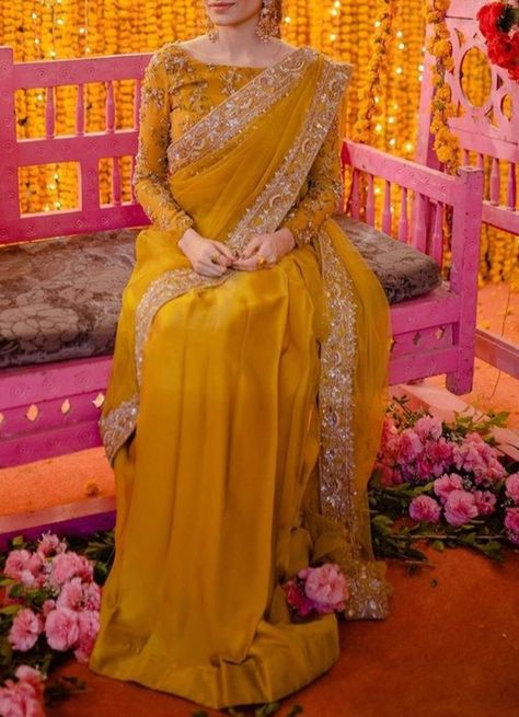 Mayon Dress, Haldi Dress For Bride, Mayon Dresses, Saree Looks, Haldi Dress, Haldi Outfits, Mehndi Dress, Gotta Work, Latest Bridal Dresses