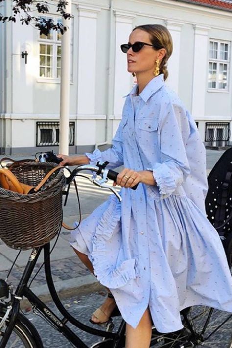 Copenhagen Fashion Week Street Style August 2018 | Who What Wear UK Copenhagen Fashion Week Street Style, Copenhagen Fashion, Copenhagen Fashion Week, Street Style Trends, Summer Fashion Trends, Street Style Inspiration, Fashion Week Street Style, Edgy Outfits, Mode Inspiration