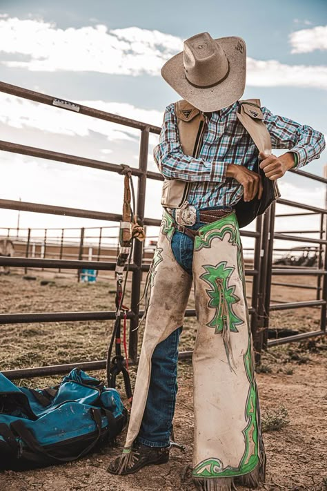 Flawless By Elsie Silver, Rhett Eaton, Chestnut Springs Series, Pbr Bull Riders, Mode Country, Cowboy Photography, Chestnut Springs, Elsie Silver, Bronc Riding