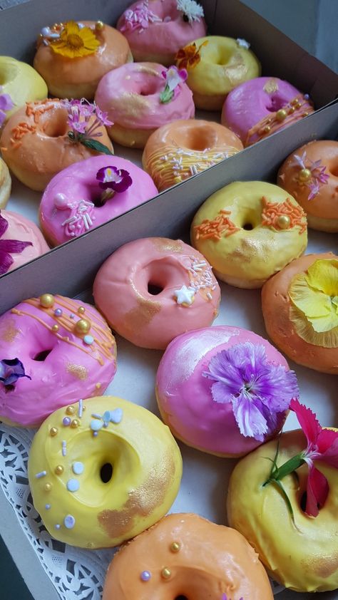 Floral Donuts Aesthetic, Prom Desserts, Nail Editorial, Donut Photography, Long John Donut, Flower Donut, Bday Brunch, 70s Birthday, Potato Donuts