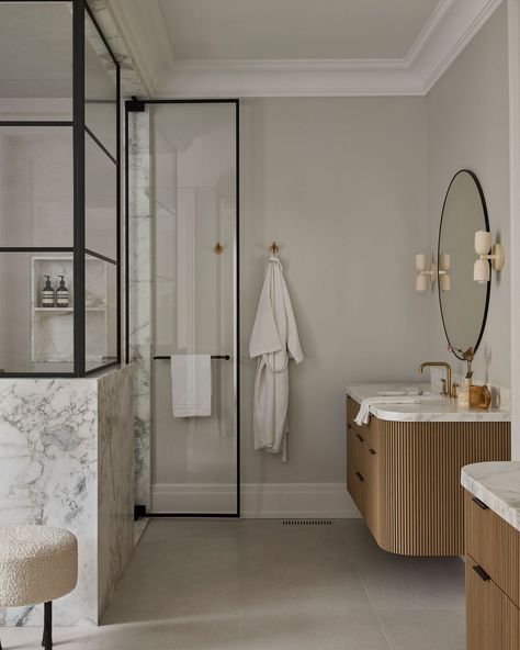 AVA - Shauna Walton's Portfolio Minimalist Modern Bathroom, Modern Bathroom Designs, Lauren Miller, French Bathroom, Bathroom Design Trends, New York Homes, Form And Function, Kitchen Corner, Modern Kitchens