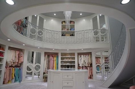 Walk In Closet with Spiral Staircase, Contemporary, Closet circle moulding mirrored closet doors Staircase Contemporary, Reka Bentuk Dalaman, Contemporary Closet, Bilik Idaman, Walking Closet, Dream Closet Design, Beautiful Closets, Walk In Closet Design, Luxury Closets Design