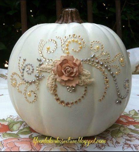 Creative Pumpkin Decorating Ideas, Pumpkin Decorating Diy, Creative Pumpkin Decorating, Pumpkin Decorating Ideas, Pumpkin Decorating Contest, Pumpkin Contest, Glitter Pumpkins, Creative Pumpkins, Halloween Pumpkins Carvings