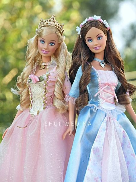 Disney Princess Barbies, Barbie Princess And The Pauper, The Princess And The Pauper, Princess Barbie Dolls, Princess And The Pauper, Barbie Collector Dolls, Barbie Aesthetic, Barbie Costume, Barbie Dress Fashion