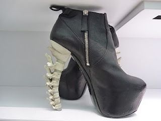 Organic Shoes, Boston Fashion, Goth Shoes, Gothic Shoes, Gothic Steampunk, Goth Outfits, Dieselpunk, Crazy Shoes, Dream Shoes