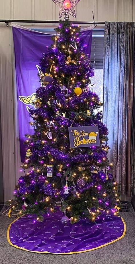 Minnesota Vikings Christmas Tree, Nfl Christmas Tree Ideas, Minnesota Vikings Man Cave, Vikings Man Cave, Viking Christmas, Nfl Vikings, Minnesota Vikings Football, Viking Men, Christmas Tree Decorating Themes