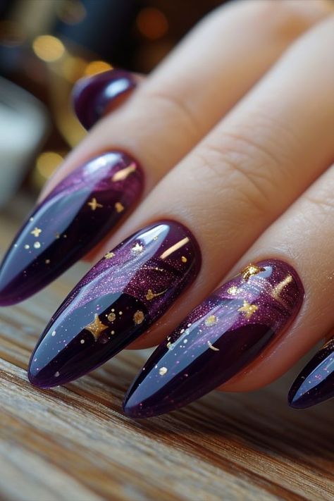 Dark Purple Nails, Plum Nails, Witchy Nails, Velvet Nails, Purple Nail Designs, Galaxy Nails, Smink Inspiration, Gold Nail, Fancy Nails