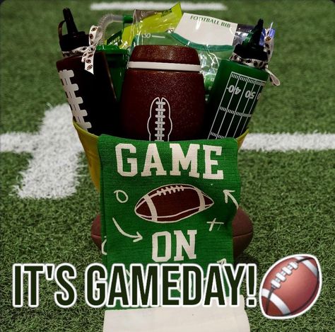 It's Game Day...Game On!- Sports gift. Perfect for that special sports guy! *baby items optional* Football Raffle Basket, Dad Gifts Basket, Ear Cleaning Wax, Gift Card Bouquet, Raffle Basket, Football Homecoming, Fun Fall Activities, Company Party, Clean Candle