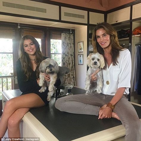 Cindy Crawford Style, Kaia Crawford, Celebrity Daughters, Cindy Crawford Daughter, Lineisy Montero, Kaia Jordan Gerber, Show Beauty, Celebrity Moms, Kaia Gerber