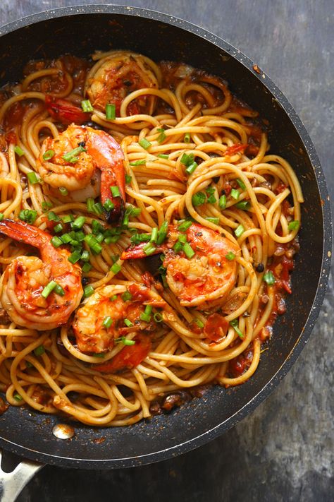 Easy Red Sauce Pasta Recipes, Easy Red Sauce Pasta, Spaghetti With Shrimp Recipes, Best Red Sauce, Red Sauce Spaghetti, Red Sauce Pasta Recipes, Easy Red Sauce, Best Paella Recipe, Recipe With Shrimp