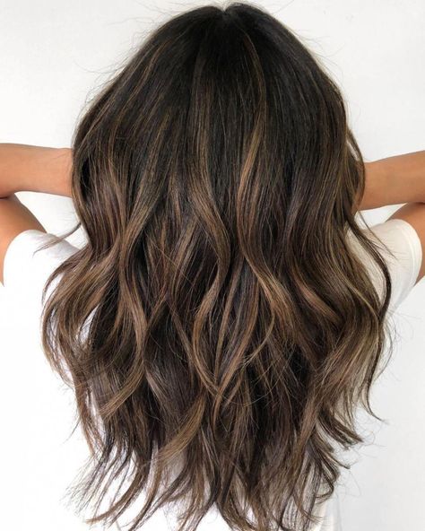 Highlights For 2023, Highlights Brown Hair Balayage, Dark Brown Hair With Highlights, Natural Brown Hair, 60 Hairstyles, Brown Hair Shades, Hair With Highlights, Brown Hair With Blonde Highlights, Brown Hair Balayage