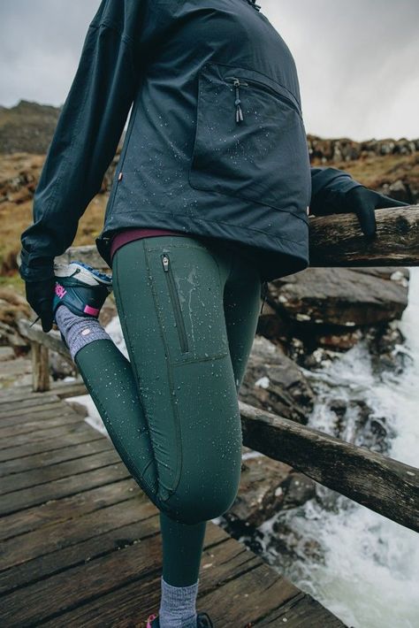 ACAI has a range of showerproof leggings for women, great for rainy hikes and dog walks. Winter Running Outfit, Hiking Leggings, Sport Fits, Best Leggings For Women, Cute Hiking Outfit, Sports Wear Fashion, Alaska Trip, Walking Outfits, Hiking Outfit Women