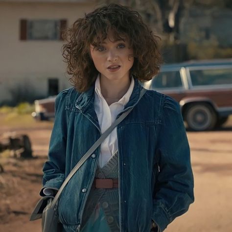 Nancy Wheeler Hairstyle, Nancy Wheeler Season 4, Fan Reference, Scoop Troop, Nancy Wheeler Stranger Things, Stranger Things Outfit, Stranger Things Season 4, Natalia Dyer, Nancy Wheeler