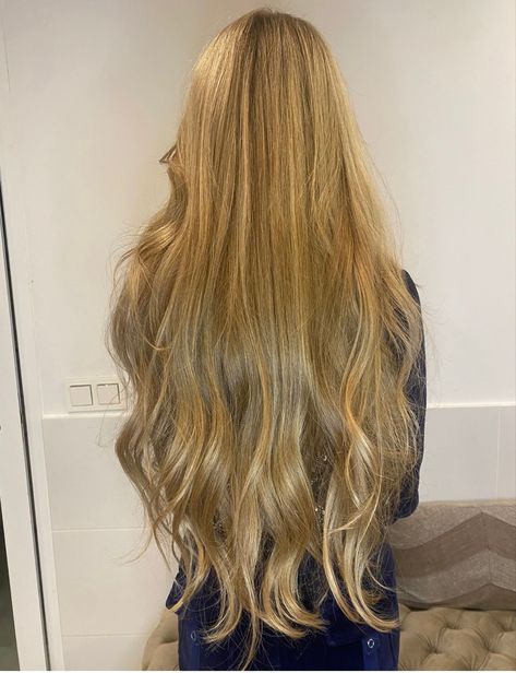 #longhair #longhairstyle #hair #aesthetichair #fashion Long Healthy Hair Blonde, Long Thick Hair Blonde, Extra Long Blonde Hair, Long Dirty Blonde Hair, Dark Golden Blonde Hair, Long Golden Blonde Hair, Green Eyes Blonde Hair, Thick Blonde Hair, Shaggy Long Hair