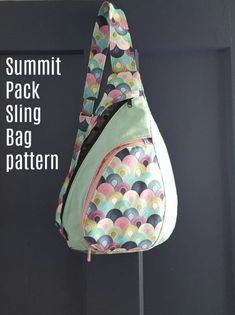 Sew your own sling backpack. This backpack sewing pattern makes a great one shoulder crossbody backpack that is comfy to wear or carry. There are so many zipper pockets that there is a special space for everything you want to carry in this crossbody bag. Sewing pattern for a backpack. Crossbody bag sewing pattern. #SewABag #BagSewingPattern #SewABackpack #BackpackSewingPattern Sling Bag Pattern, Backpack Pattern Sewing, Backpack Sewing, Modern Bag, Sew Ins, Backpack Pattern, Bag Patterns To Sew, Sewing Projects For Beginners, Purse Patterns