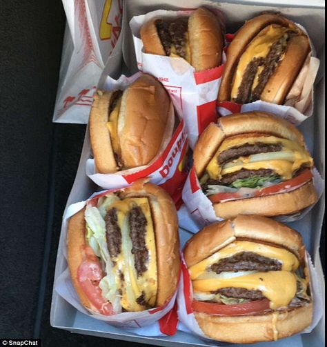 In And Out Burger, Rob Kardashian, In N Out Burger, Calorie Count, In-n-out Burger, Sleepover Food, Blac Chyna, Delicious Lunch, Fat Foods