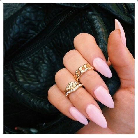 Baby Pink Nails Acrylic, Short Almond Shaped Nails, Acrylic Nails Natural, Almond Shaped Nails Designs, Almond Nails Pink, Almond Acrylic, Unghie Nail Art, Baby Pink Nails, Almond Shape Nails