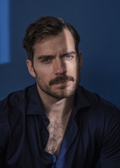 Henry Cavill em 2022 | Superhomem, Homens, Barbas Mustache Styles, Love Henry, Henry Williams, Dream Husband, Man Of Steel, Henry Cavill, Robert Pattinson, Chris Hemsworth, Chris Evans