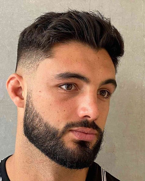 Medium Skin Fade, Short Quiff, Short Fade Haircut, Haircut For Square Face, Crop Haircut, Square Face Hairstyles, Taper Fade Haircut, Quiff Hairstyles, Tapered Haircut