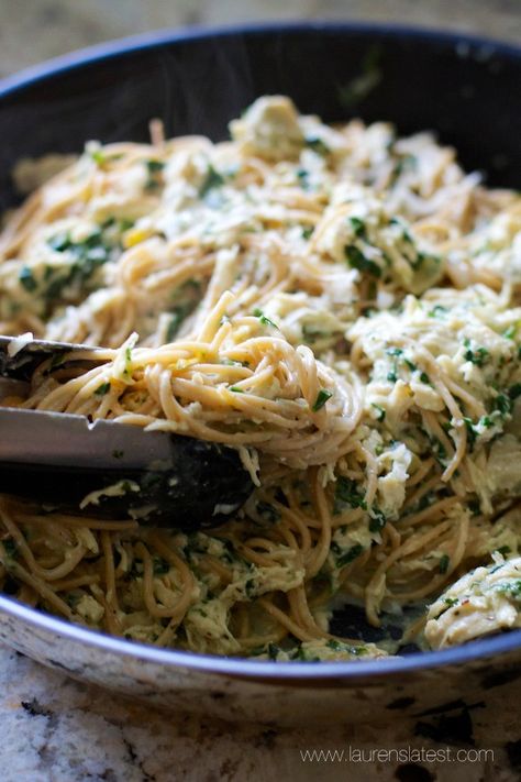 Garlic Chicken and Kale Spaghetti Kale Spaghetti, Chicken And Kale, Chicken Kale, Kale Pasta, Kale Recipes, Chicken Spaghetti, Garlic Chicken, Dinner Time, How To Cook Pasta