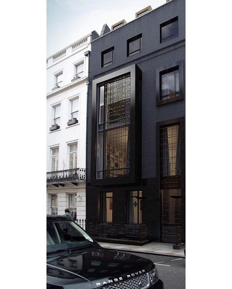 Black Townhouse, City Townhouse, Black Interior Design, Black City, Famous Black, Black White Gold, Dream Shoes, Black Interior, In London