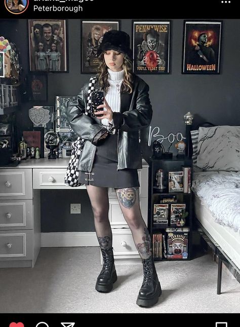 Outfits With A Bucket Hat, Goth Beret Outfit, Punk Hat Outfit, Goth Winter Hat, Goth Bucket Hat, Black Fur Bucket Hat Outfit, Bucket Hat Fall Outfit, Black Hat Outfit Winter, Black Bucket Hat Outfit Winter