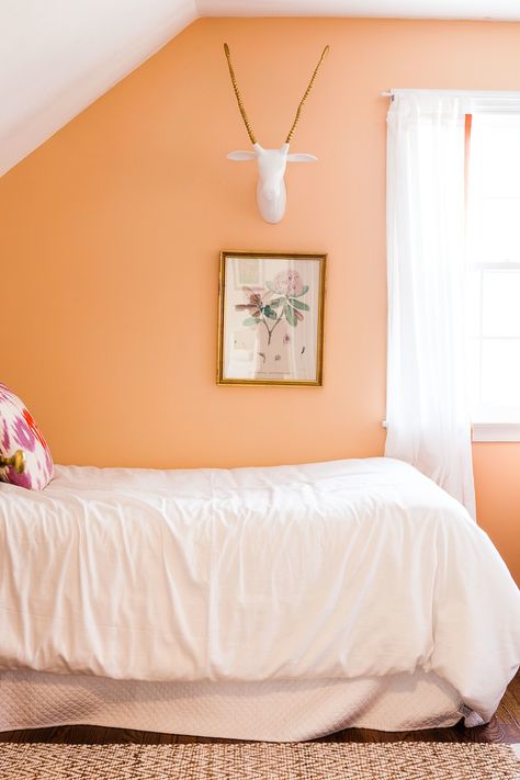 The Real Society Socials No.6 {The Goods} – Society Social Peach Rooms, Color Bedroom, Best Bedroom Colors, Orange Rooms, Room Wall Colors, Bedroom Orange, Dekorasi Kamar Tidur, Orange Walls, Bedroom Color Schemes