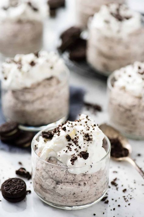 This 3 ingredient oreo mousse is creamy, light and so chocolatey! You’ll never use another mousse recipe after you try this one! Our recipe doesn’t use raw eggs or gelatin, this is an easy eggless mousse everyone loves! #chocolatemousse #mousse #oreomousse #oreodessert Oreo Cookie Dessert, Oreo Dessert Easy, Oreo Mousse, Recipes With Cool Whip, Mousse Dolce, Dessert Oreo, Oreo Cream, Oreo Flavors, Fluff Desserts