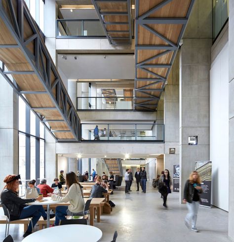 Feilden Clegg Bradley Studios, Hufton + Crow · Manchester School of Art · Divisare Science Gallery, Detail Arsitektur, Manchester Art, Steel Trusses, Interior Design Presentation, Ecole Art, Music School, School Of Art, Education Architecture