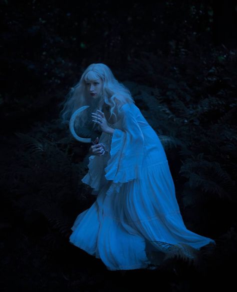 My Muse, Fairytale Photography, Fantasy Photography, Witch Aesthetic, Dark Photography, Photo Reference, Photography Inspo, Dark Fantasy Art, Art Reference Photos