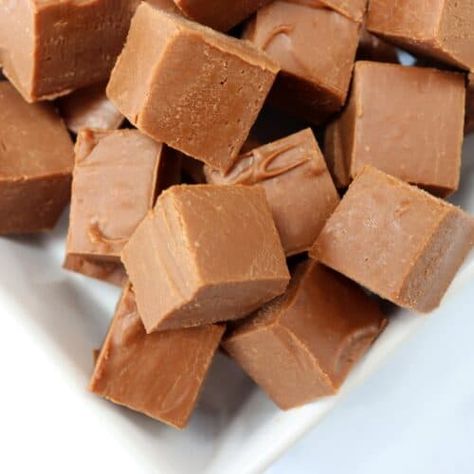 Two Ingredient Caramel Fudge Recipe - What the Redhead said Caramel Fudge Recipe, Carnation Caramel, Slow Cooker Fudge, White Chocolate Fudge Recipes, Cadbury Caramel, Baileys Fudge, Pumpkin Fudge, Fudge Flavors, Microwave Fudge