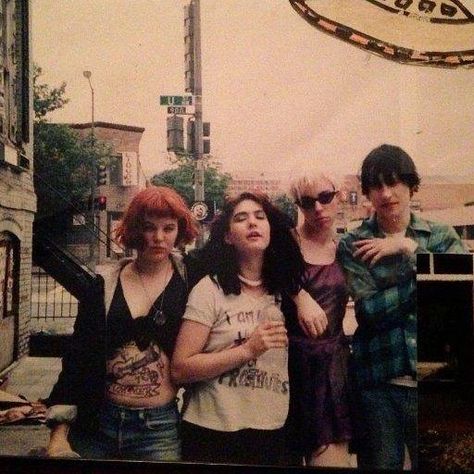 Kathleen Hanna, Riot Grrrl, Google Search