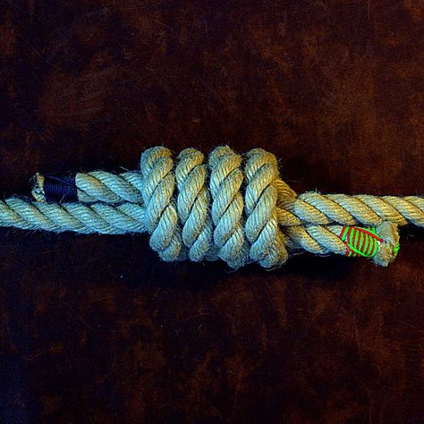 How to Tie the Double Fisherman's Knot #LetsGetKnotting Fisherman’s Knot, Fishermans Knot, Best Knots, Knot Tattoo, Decorative Knots, Rope Braid, The Double, Survival Skills, Outdoor Camping