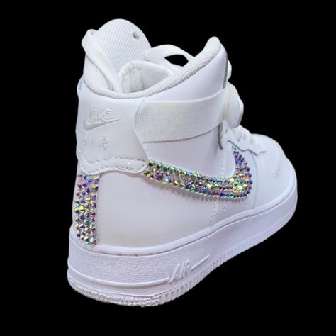 Nike High Heels, Nike Wedge Sneakers, Bling Nike Shoes, High Tops Shoes, Casual Shoes Women Sneakers, Bedazzled Shoes, Nike Shoes Women Fashion, Custom Sneakers Diy, Nike Wedges