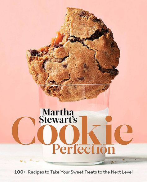 Martha Stewart Cookies, Martha Stewart Kitchen, Martha Stewart Living Magazine, Cookie Cookbook, Skillet Chocolate Chip Cookie, Stroopwafel, Baking Book, Best Cookbooks, Smitten Kitchen