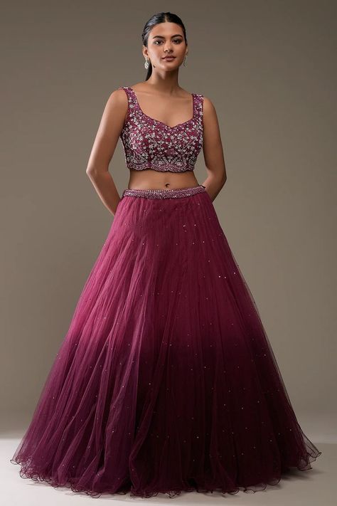 Top Designs For Lehenga, Crop Top And Skirt Indian Weddings, Crop Top Designs For Lehenga, Crop Top And Skirt Indian, Unique Lehenga Designs, Skirt And Crop Top Indian, Latest Bridal Lehenga Designs, Bridal Lehenga Designs, Latest Bridal Lehenga