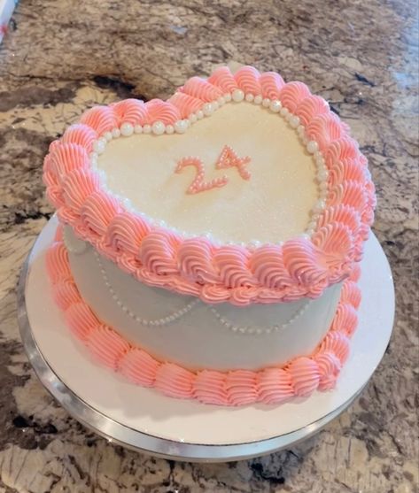 Pink And White Heart Shaped Cake, 6in Heart Cake, Heart Cake Pink And White, Pink And Gold Heart Cake, White And Pink Heart Cake, Pink And White Heart Cake, Pink Grad Cake, Cute Heart Cake, White And Pink Cake