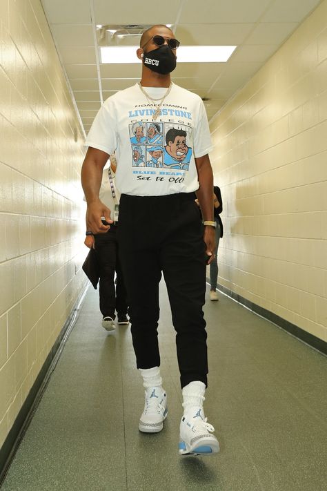 The 10 Best-Dressed Men of the Week  | GQ Fits Of The Week, Casual Clothes For Men, Nba Fashion, Slouch Socks, Mens Summer Outfits, Black Men Fashion Swag, Best Dressed Man, Black Men Street Fashion, Chris Paul