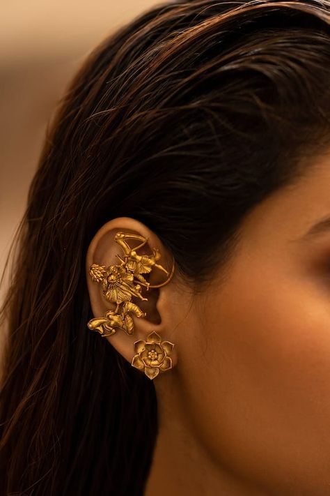 Gold toned ear cuffs with dancing soul carving. - Aza Fashions Ear Cuffs Gold Indian, Ear Cuffs Gold, Gold Indian Jewelry, Earring Aesthetic, Gold Ear Cuffs, Indian Gold Jewellery, Gold Earrings Indian, Dope Jewelry Accessories, Ear Cuff Jewelry