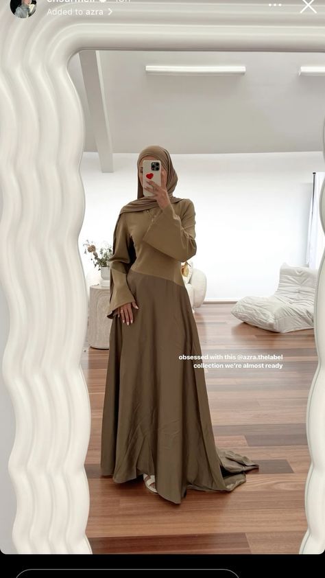 #outfits #dress #celebrity Modest Dresses Hijab, Muslim Girl Outfits, Hijab Fashion Summer, Dress Celebrity, Hijabi Fits, Modest Evening Dress, Stile Hijab, Modest Summer Outfits, Clueless Outfits