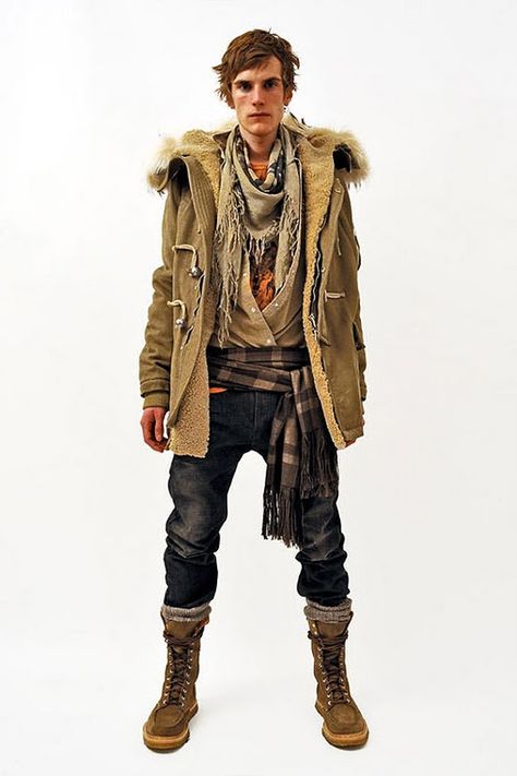 Balmain Men FW 2011. Love the whole darn collection! Functional, a little grungey, and just plain cool! Post Apocalyptic Outfit, Apocalypse Fashion, Christophe Decarnin, Post Apocalyptic Fashion, Boho Mode, Apocalyptic Fashion, Balmain Men, Estilo Hippie, Mode Boho