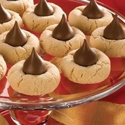 Kiss Cookie Recipe, Peanut Butter Blossoms Recipe, Hershey Kiss Cookies, Peanut Butter Kiss, Peanut Butter Blossom Cookies, Kiss Cookies, Blossom Cookies, Peanut Butter Blossoms, Cookie Swap