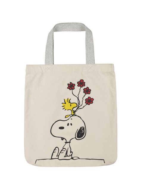 Pin for Later: Gap's New Collection of Peanuts Clothes Will Help Introduce Your Kids to Charlie Brown and Snoopy Snoopy Clothes, Snoopy Tote Bag, Snoopy Bag, Snoopy Love, Charlie Brown Christmas, Diy Tote Bag, Charlie Brown And Snoopy, Paper Crafts Origami, Kids Shows