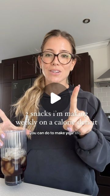 Bianca Tomoiaga on Instagram: "How to have a successful deficit 👇👇

PLAN PLAN PLAN!

1️⃣pick meals that fit your goals and lifestyle
2️⃣pre track them 
3️⃣prep snacks that are actuallly going to satiate you to complete your calorie & protein targets for the day
4️⃣make sure you still love what you’re eating!! And make room for foods you love even if they’re not always the most macro friendly

Sustainability >>> perfection

& stop easting time googling, saving recipes and never actually making them because you’re overwhelmed👀

Instead, join @thebodyclubapp where the guesswork and overwhelm is entirely taken away so you can focus on showing up for yourself🙌
.
.
#howtoloseweight #howtolosefat #caloriedeficitdiet #caloriedeficitsnacks #lowcaloriesnack #highproteinsnack" Calorie Deficit Plan, 2000 Calorie Meal Plan For Women Losing Weight, What I Eat In A Day Calorie Deficit, Meal Plan Calorie Deficit, Calorie Deficit Recipes, 250 Calorie Meals, Calorie Deficit Meals, Calorie Deficit Snacks, 1300 Calorie Meal Plan