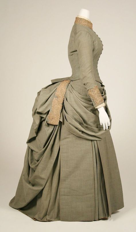 Historic Dresses, Forgotten History, 1889 Fashion, Historical Gowns, 1880s Fashion, Andrew Carnegie, Victorian Dresses, Bustle Dress, Victorian Costume