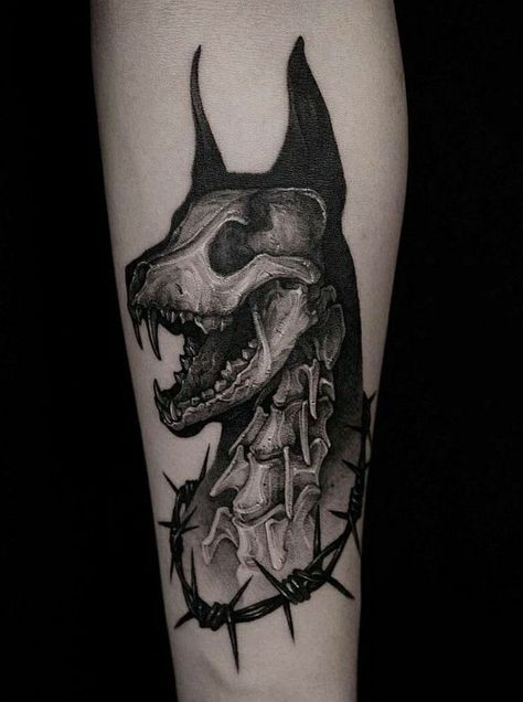 Urban Legend Tattoo, Doberman Tattoo, Sick Tattoo, Scary Tattoos, Skeleton Tattoos, Theme Tattoo, Tattoos Geometric, Creepy Tattoos, Tatuaje A Color