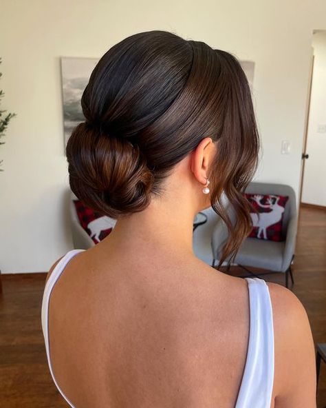 Bridal Mid Updo, Slicked Back Wedding Bun, Elegant Up Do, Sleek Bridal Bun, Hair Padding, Bride Bun, Spanish Bride, Low Bun Updo, Wedding Hair Front