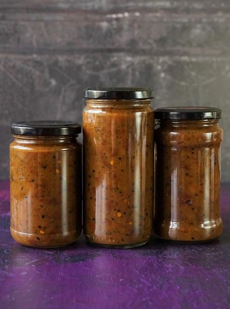 jars of Hot & Spicy Courgette Chutney Zucchini Chutney Recipe, Courgette Chutney Recipe, Zucchini Chutney, Preserve Recipes, Pickles Canning, Preserving Vegetables, Veggie Meals, Savory Food, Onion Relish