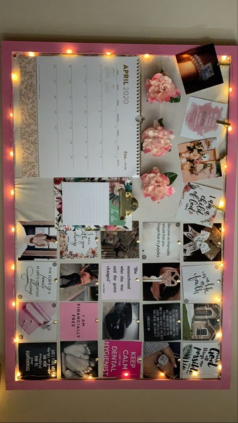 Mirror Vision Board Ideas, Bulletin Vision Board Ideas, Teenage Vision Board Ideas, Poster Board Collage Ideas, Cork Board Vision Board Ideas, Vision Board Poster Examples, Vision Board Bulletin Board, Affirmation Board Ideas Diy, Diy Dream Board